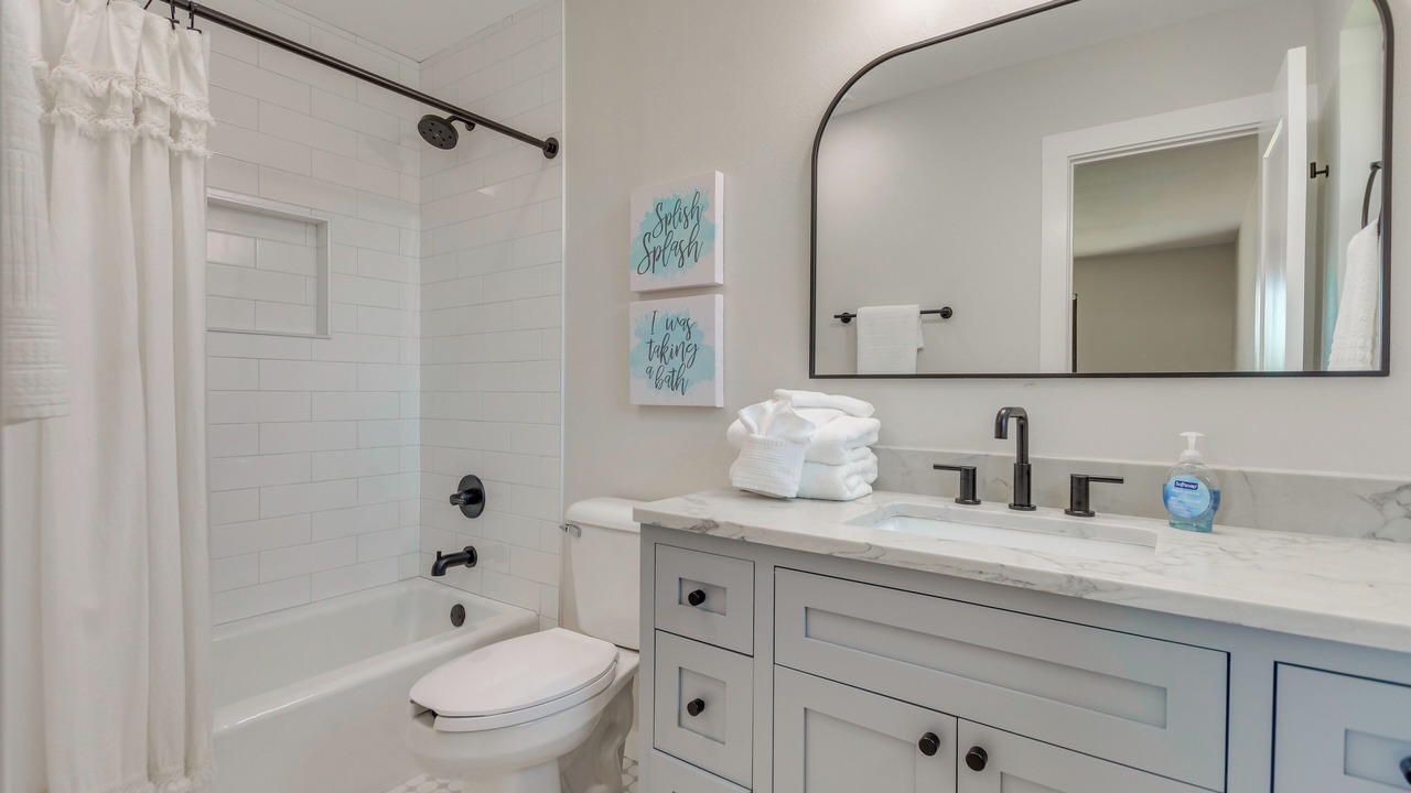 Photo of Bathroom in Ono Island