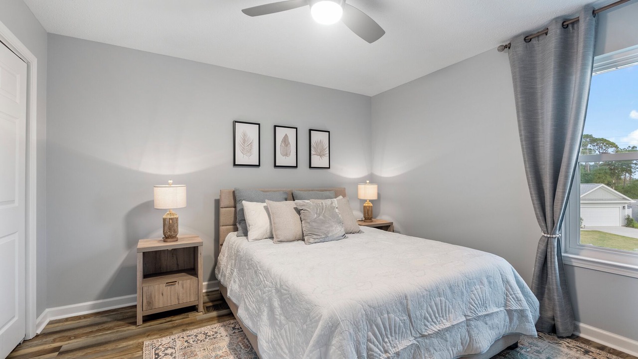 Photo of Bedroom in Upper Grand Lagoon