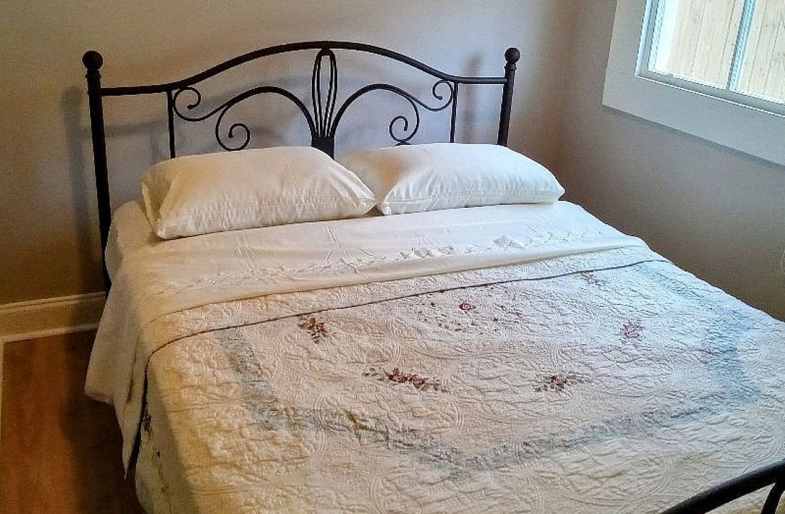Photo of Bedroom in Holy Cross District