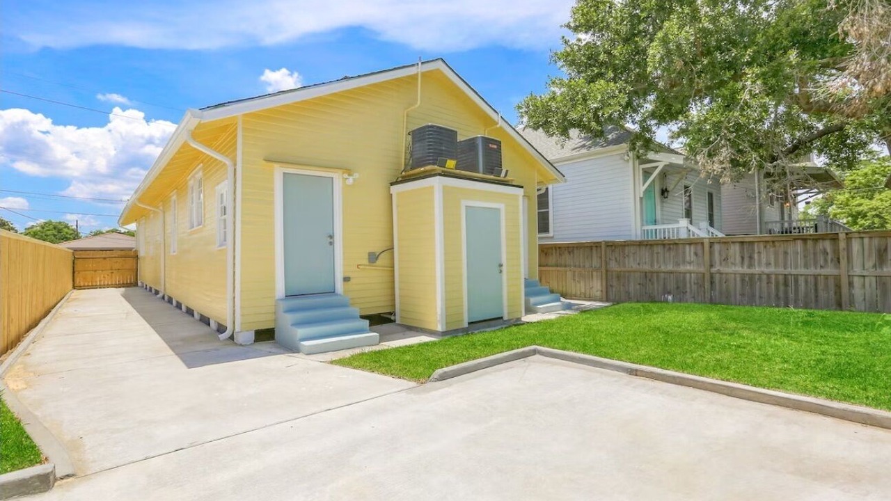 Photo of Outdoor in Holy Cross District