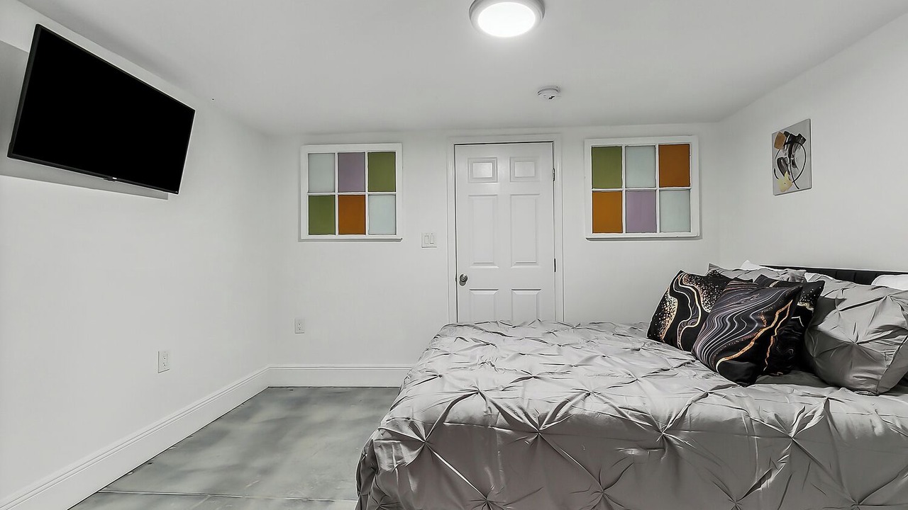 Photo of Bedroom in Algiers Point