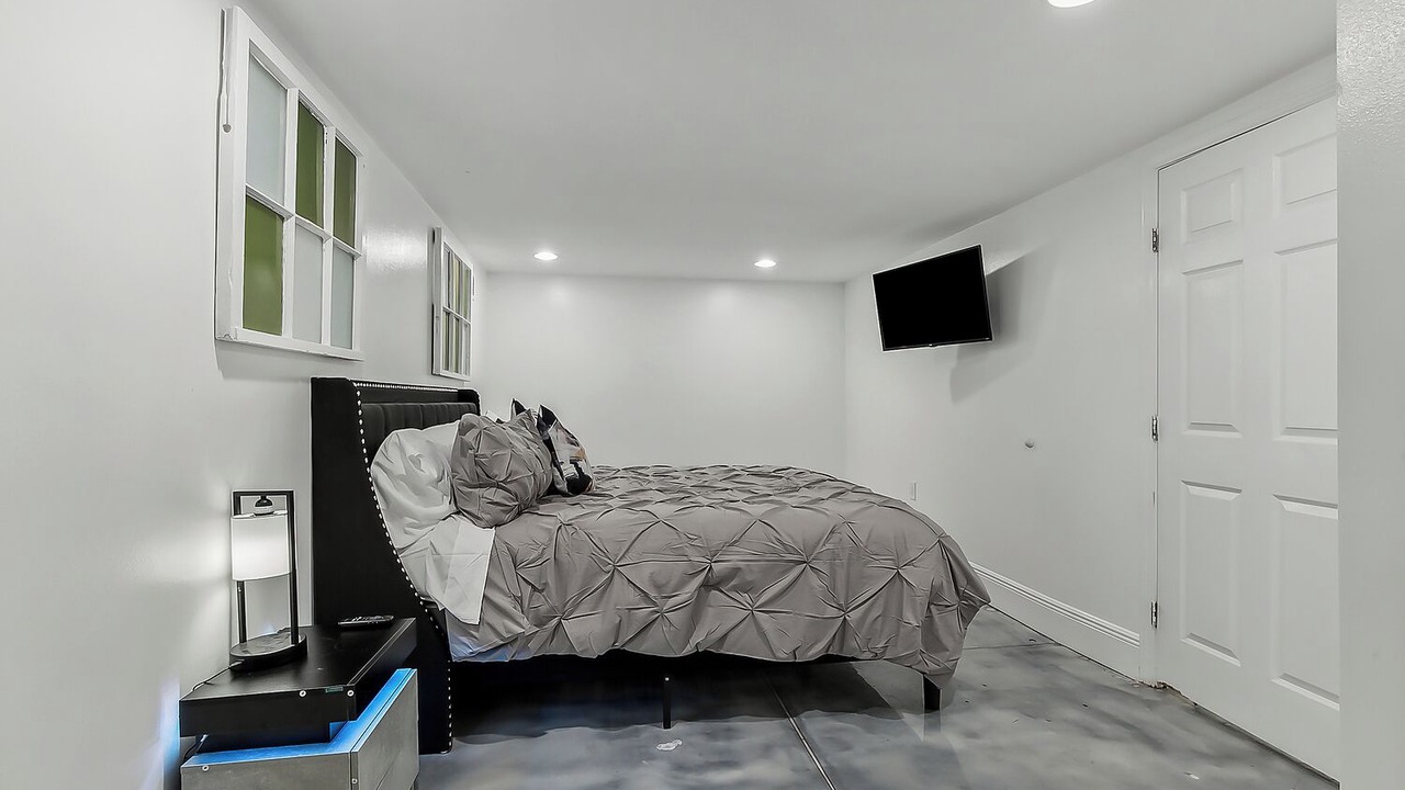Photo of Bedroom in Algiers Point
