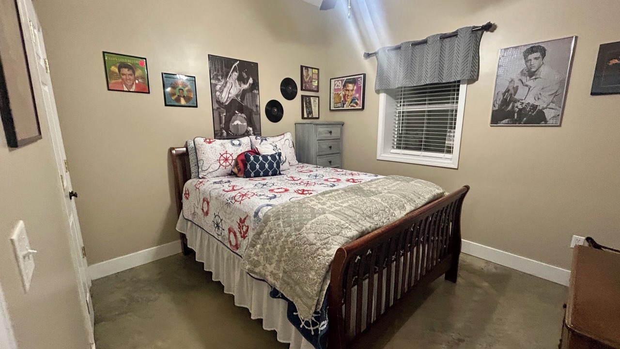 Photo of Bedroom in Mayhew
