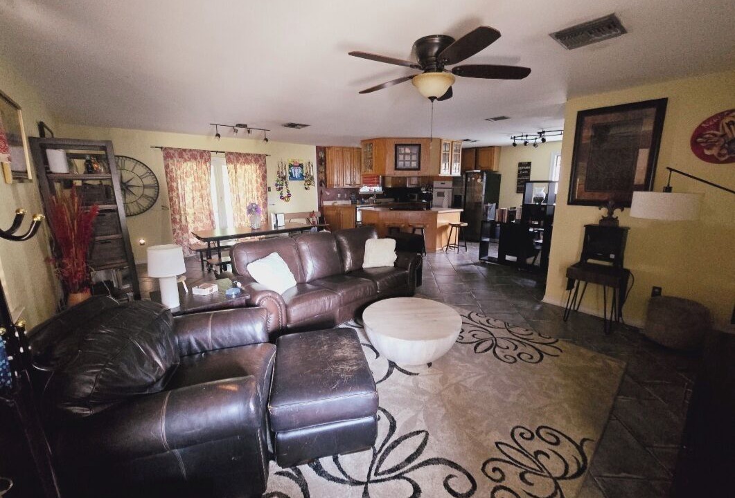 Photo of Livingroom in Metairie