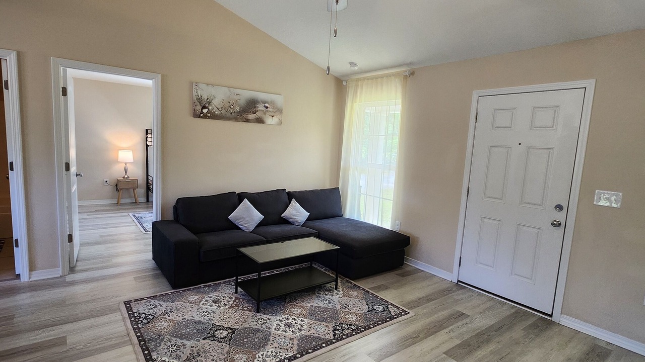 Photo of Livingroom in Milton