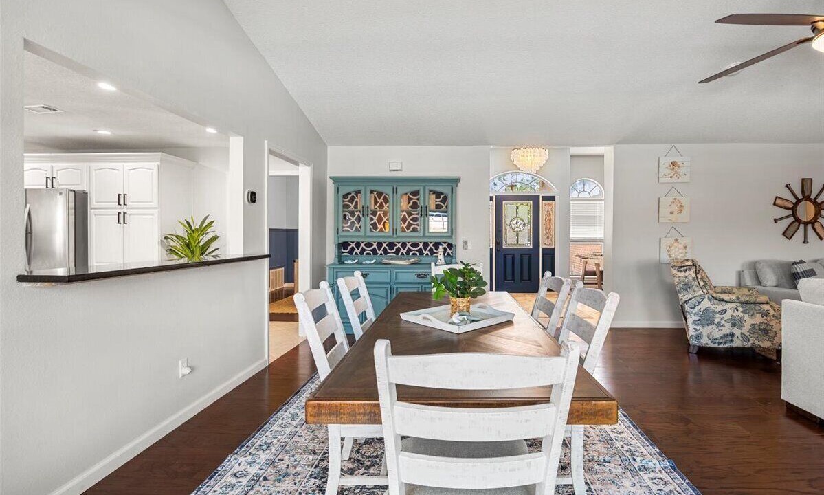 Photo of Livingroom in Ono Island