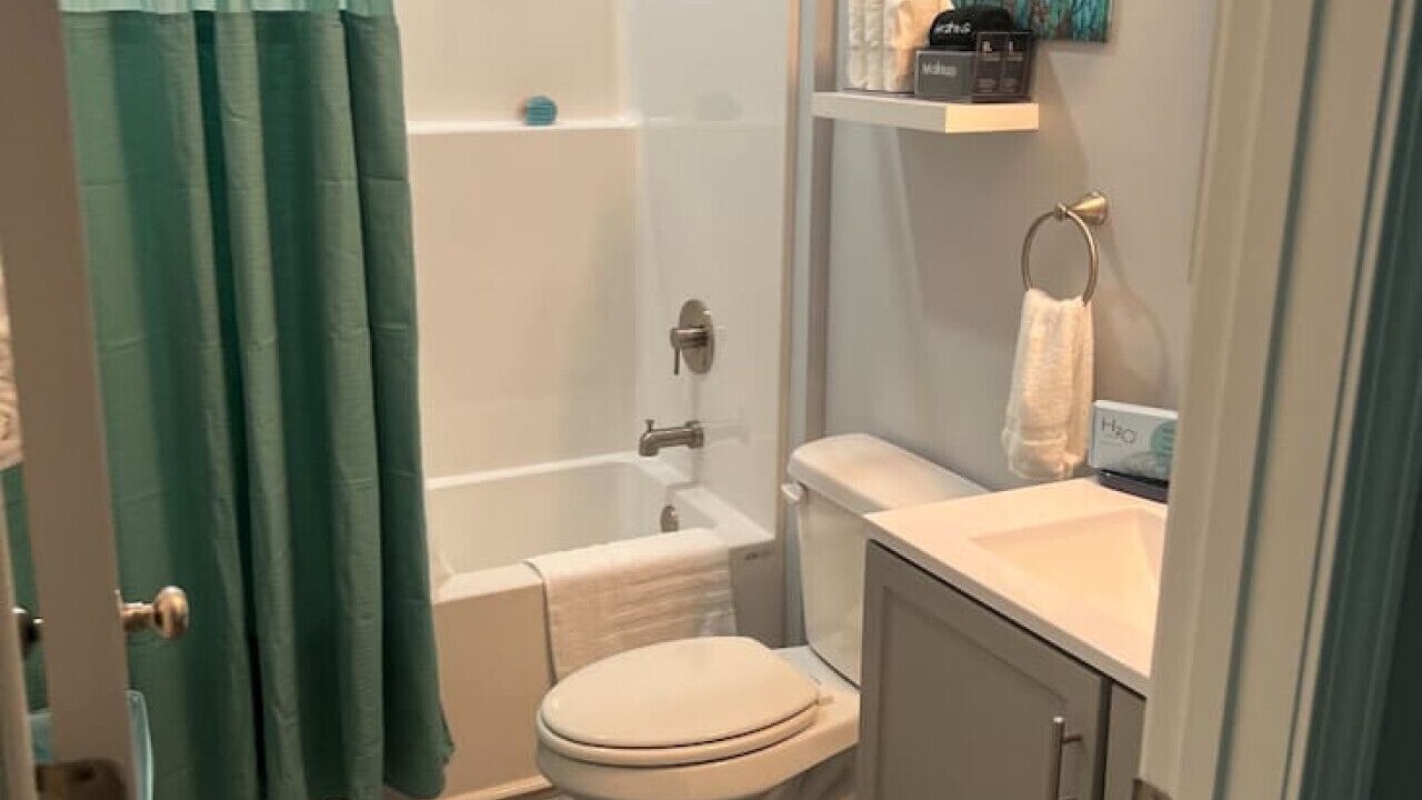Photo of Bathroom in Gautier