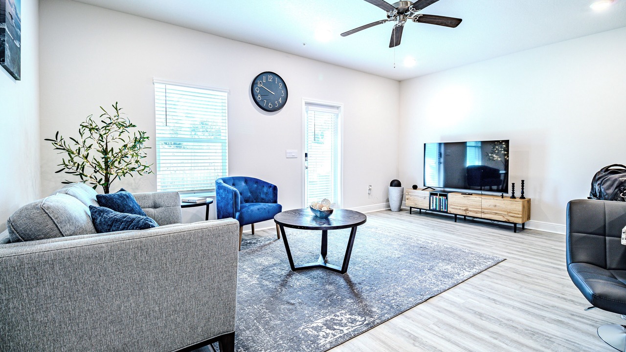 Photo of Livingroom in Ferry Pass