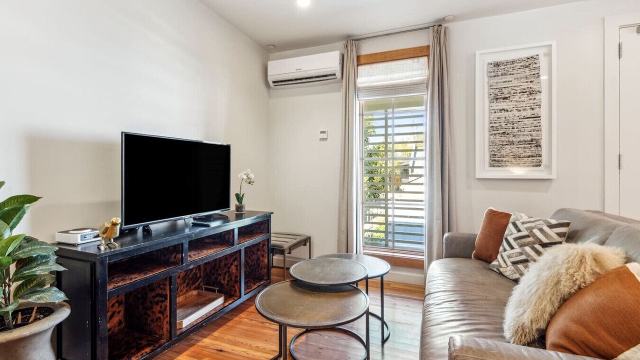 Photo of Livingroom in Irish Channel