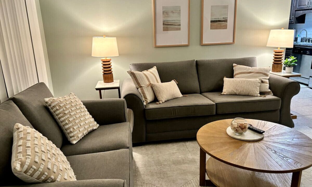 Photo of Livingroom in Summer Breeze