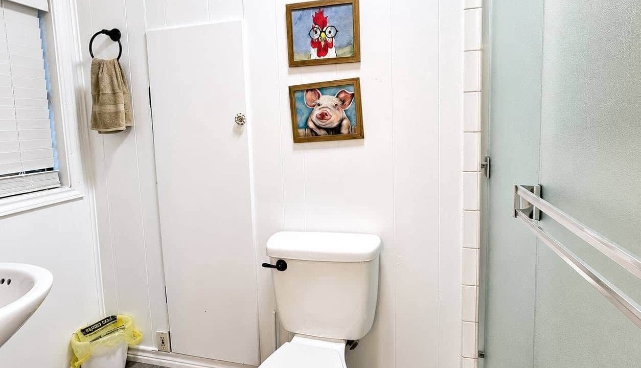 Photo of Bathroom in Avinger