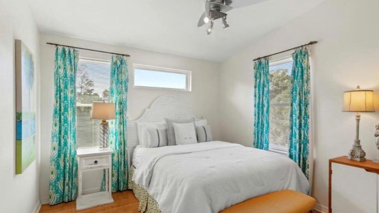 Photo of Bedroom in Henderson Point