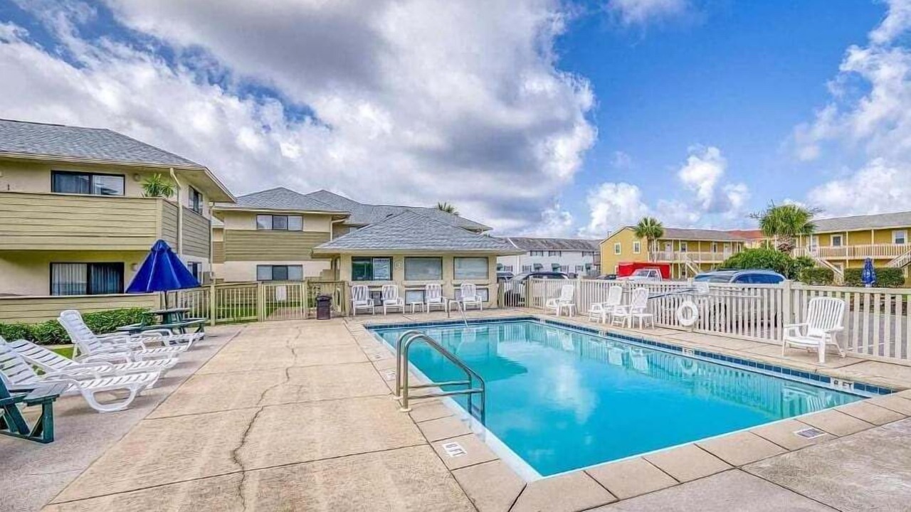 Photo of Outdoor in Emerald Waters Village