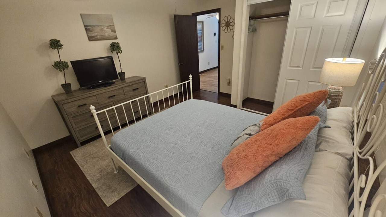 Photo of Bedroom in Grande Lagoon Lakes