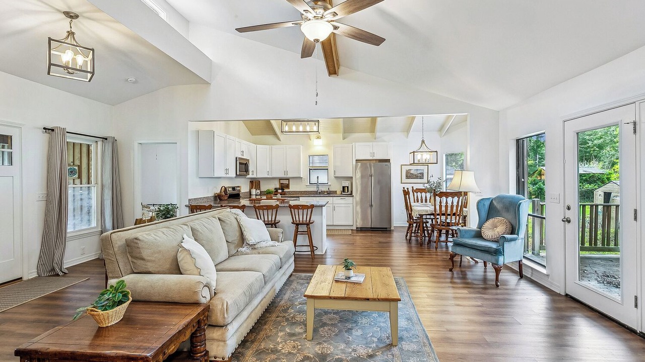 Photo of Livingroom in Covington