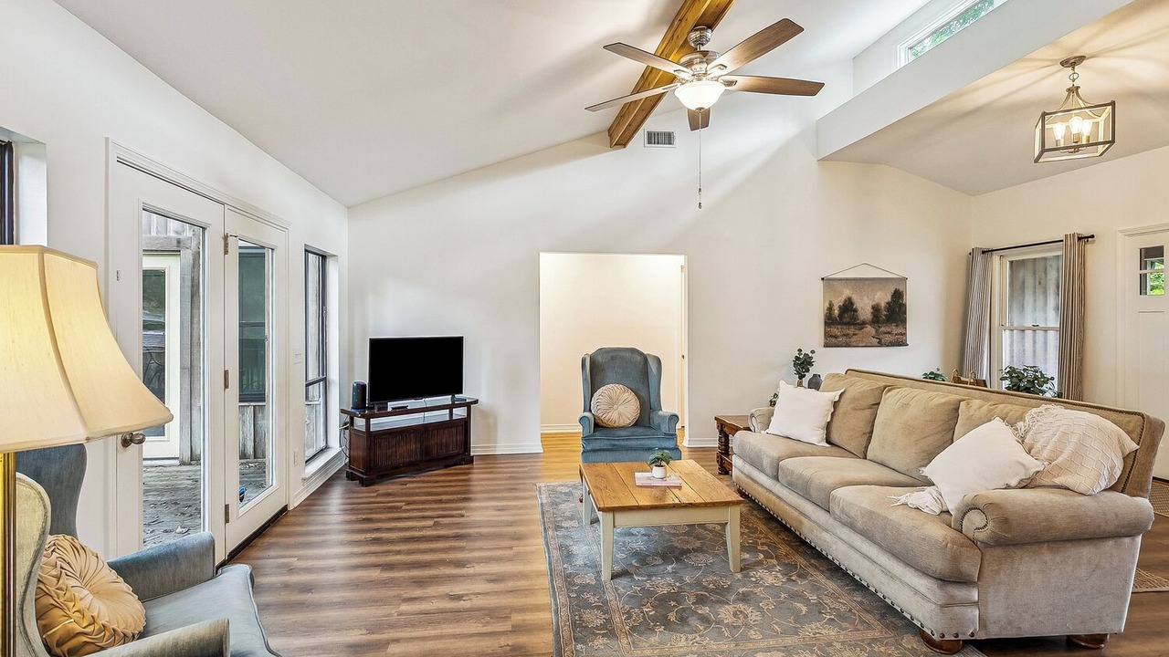 Photo of Livingroom in Covington