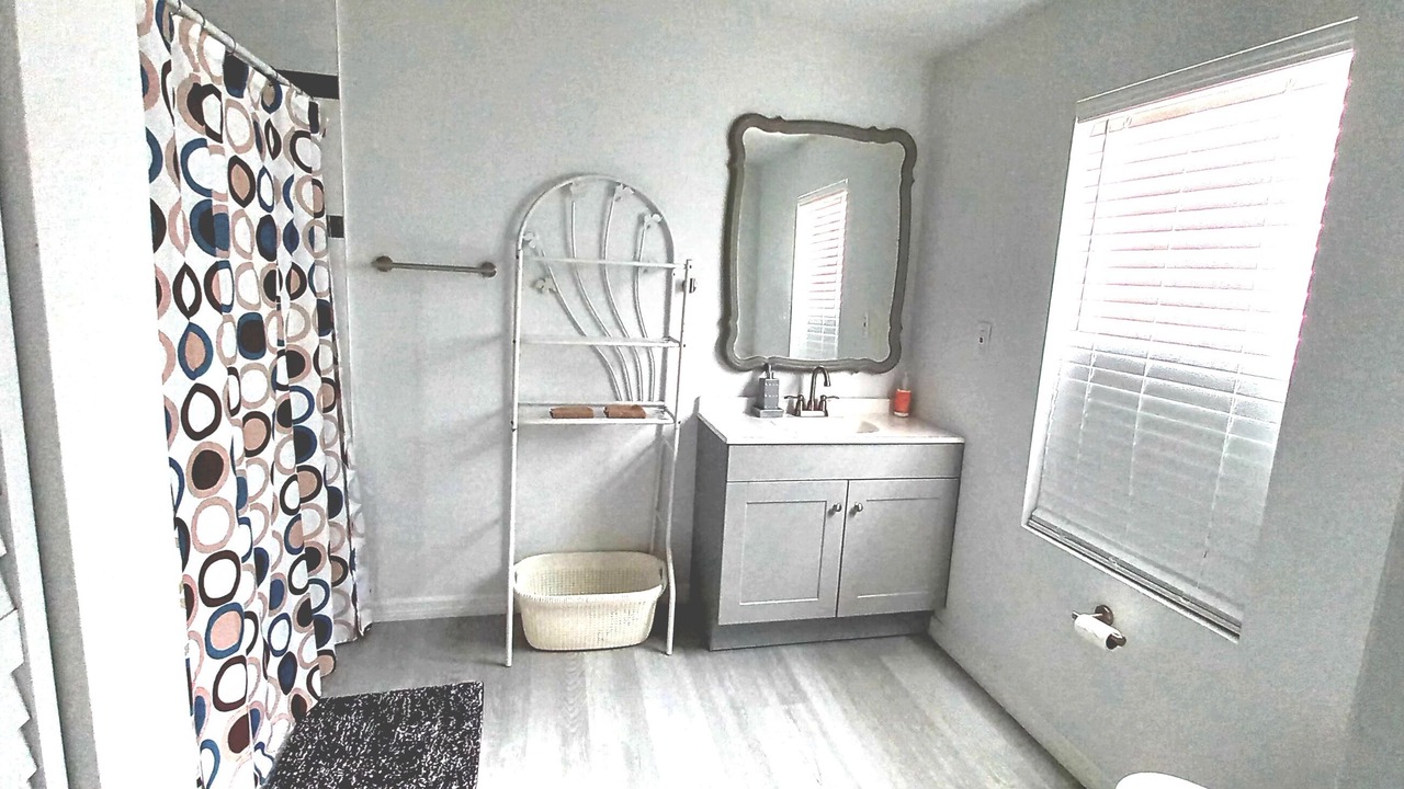 Photo of Bathroom in Wesley Chapel