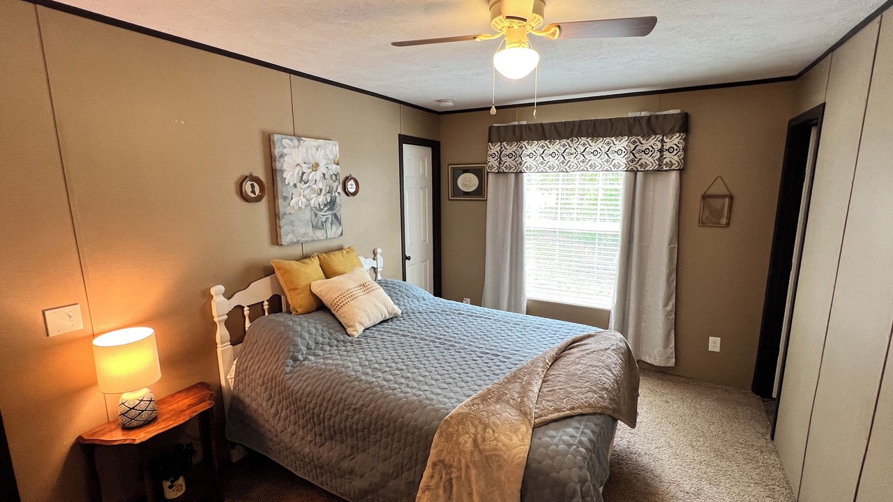 Photo of Bedroom in Ferndale