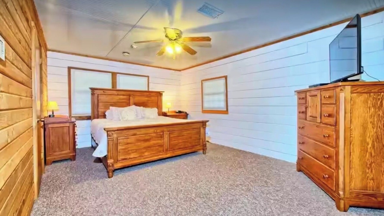 Photo of Bedroom in South Toledo Bend