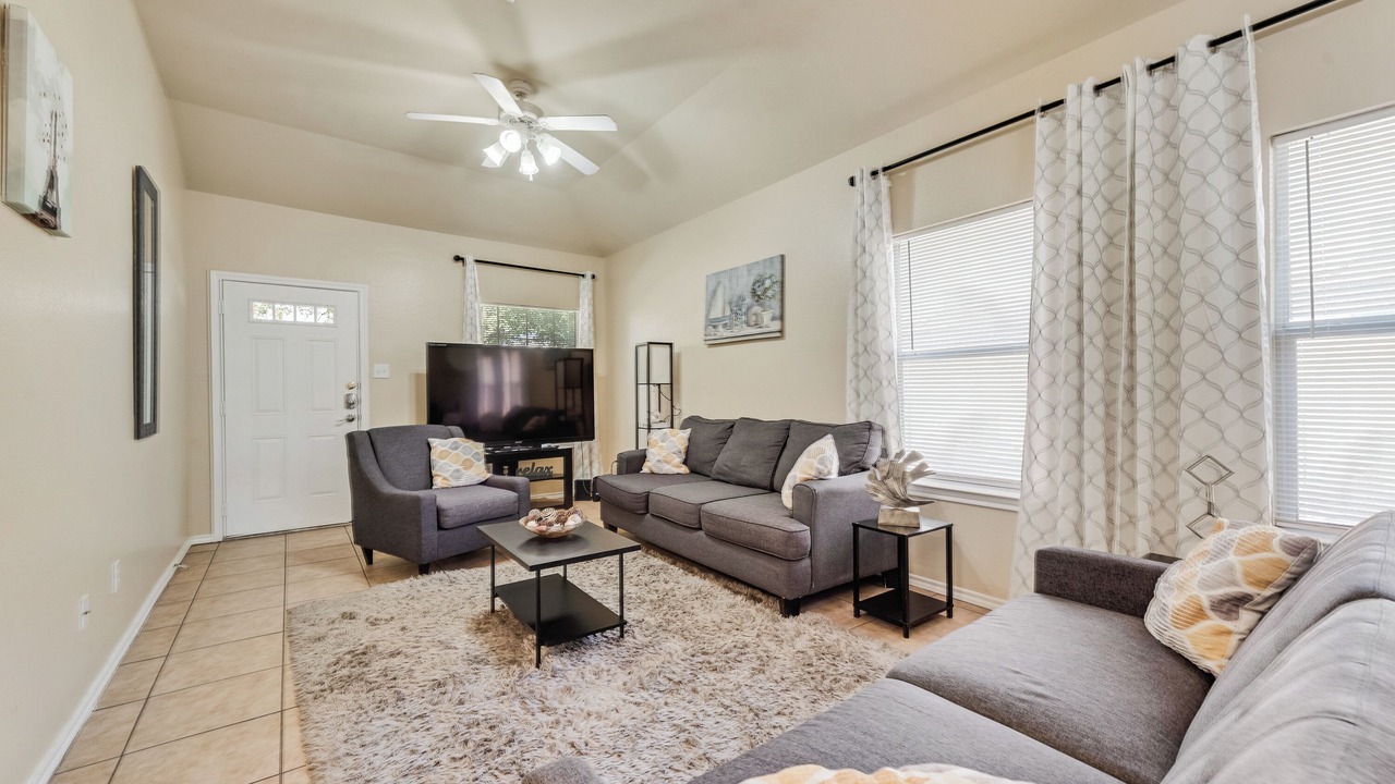 Photo of Livingroom in South Arlington