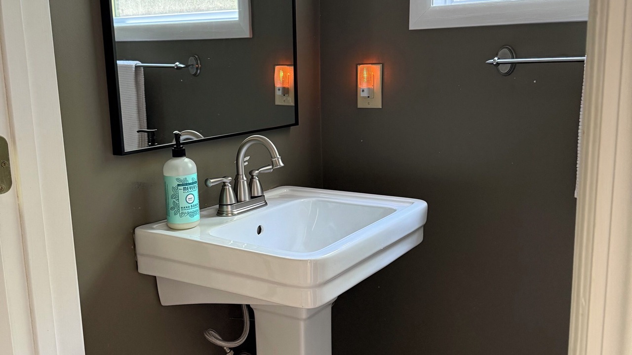 Photo of Bathroom in Dadeville