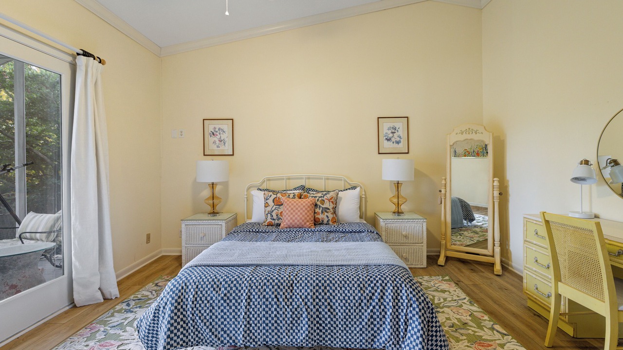 Photo of Bedroom in Acme
