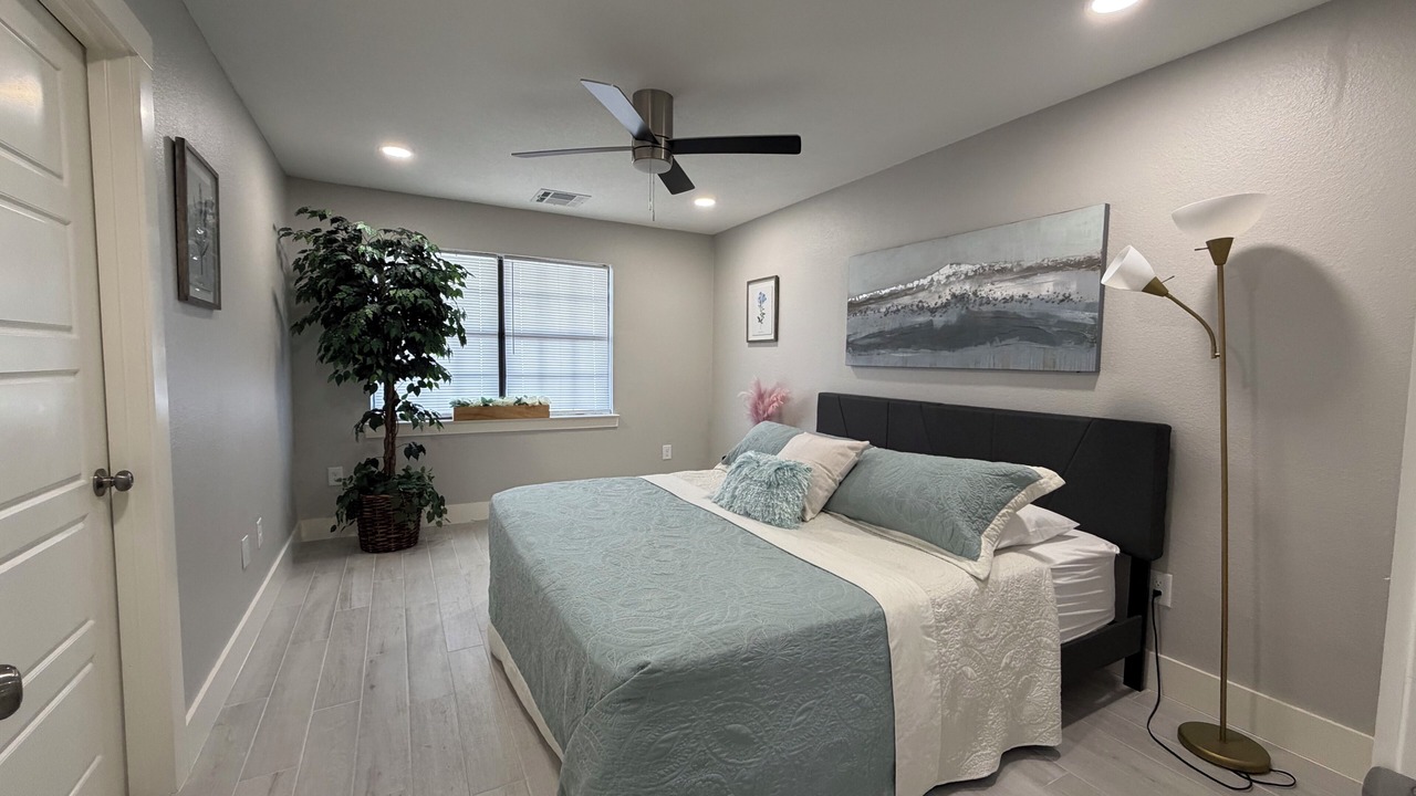 Photo of Bedroom in West Livingston