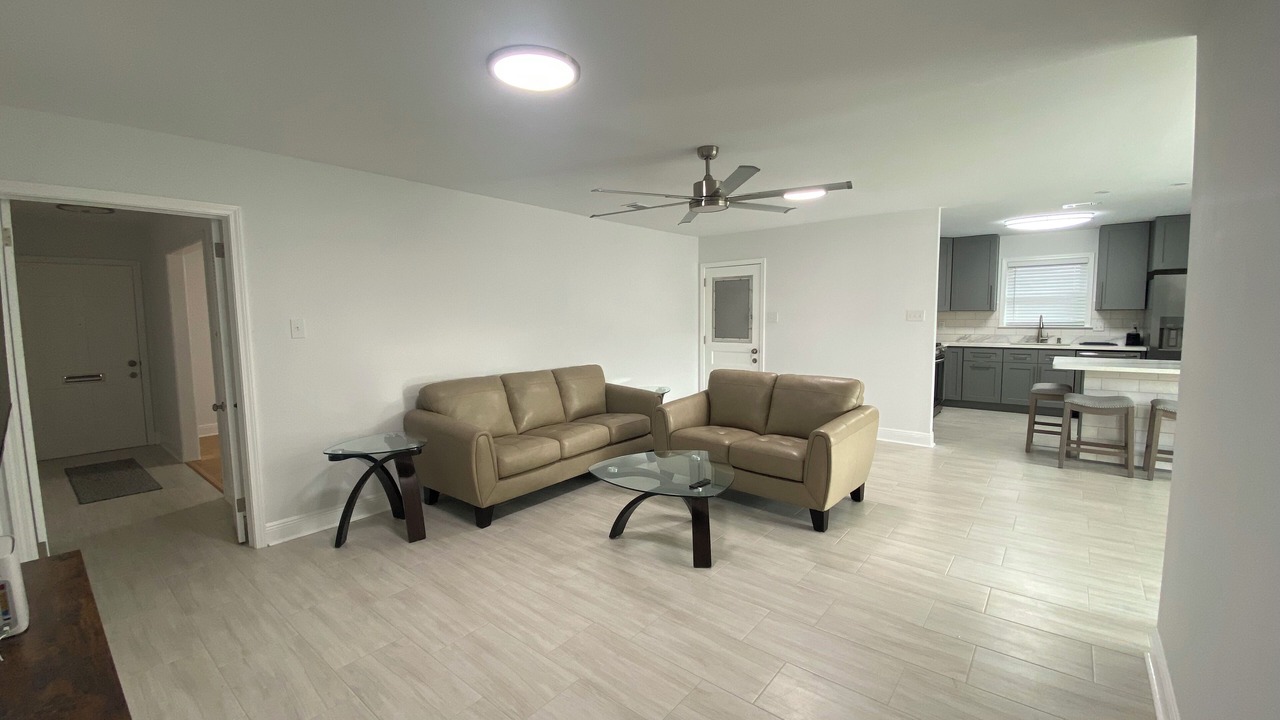 Photo of Livingroom in Kenner - Louis Armstrong International Airport