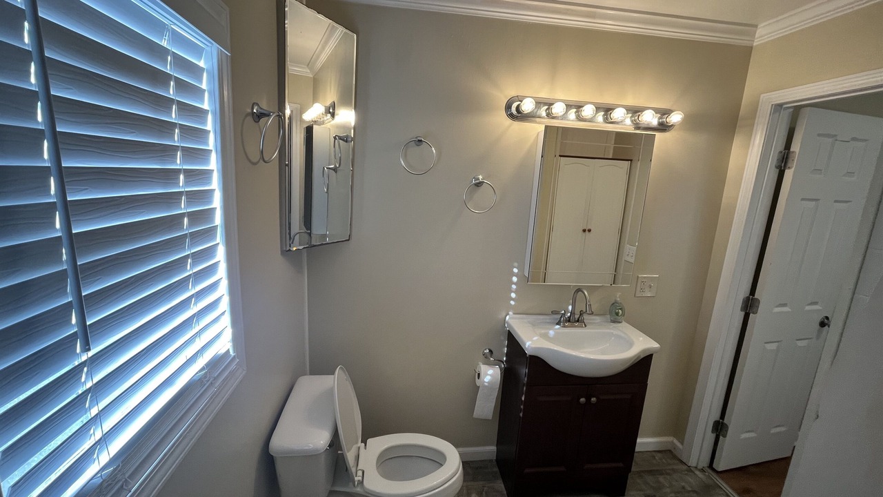 Photo of Bathroom in Ensley