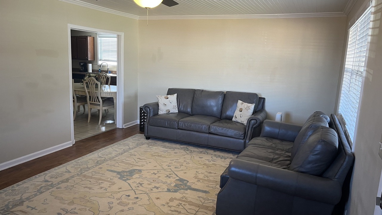 Photo of Livingroom in Ensley
