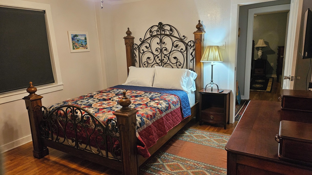 Photo of Bedroom in Washington Square
