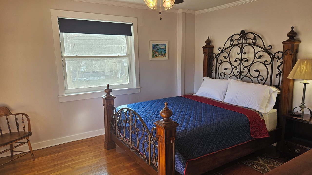 Photo of Bedroom in Washington Square