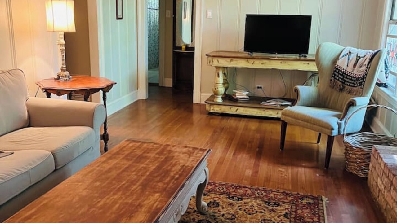 Photo of Livingroom in Monroe