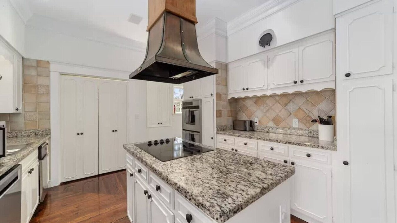 Photo of Kitchen in Historic District