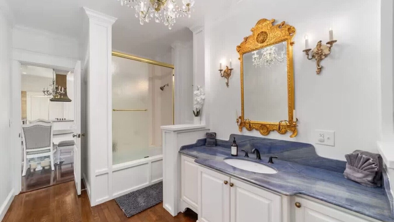 Photo of Bathroom in Historic District