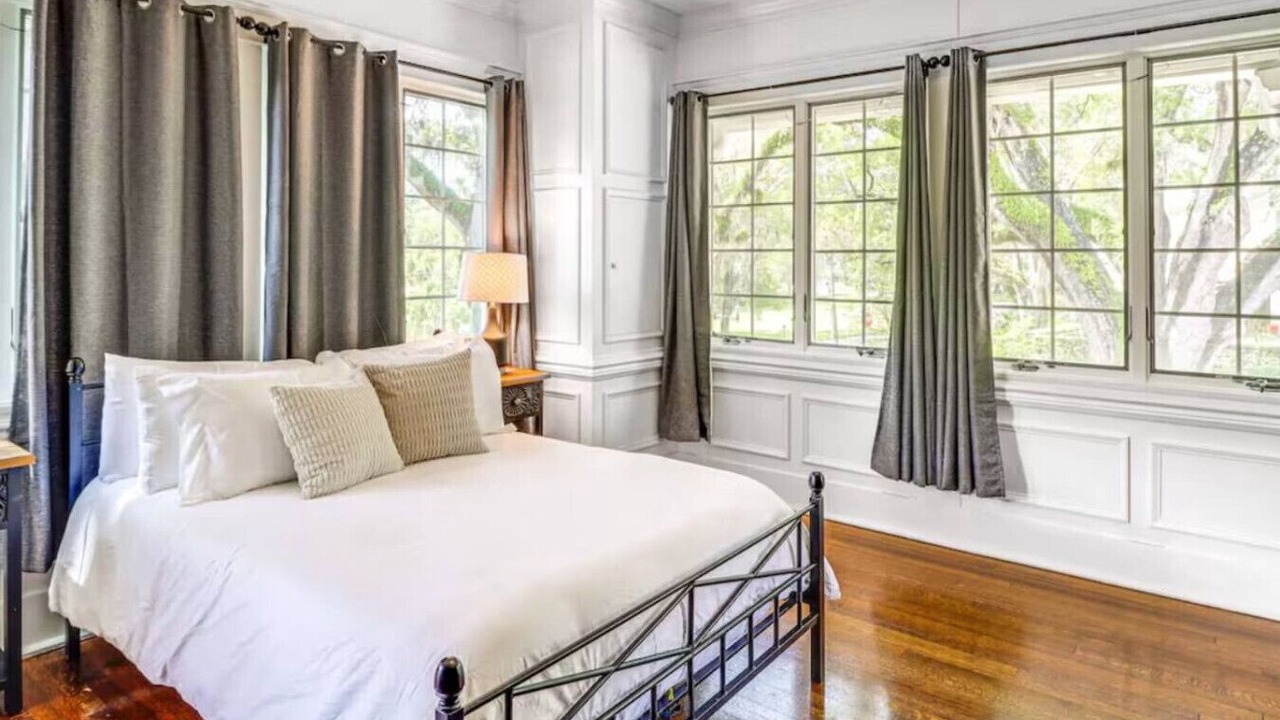 Photo of Bedroom in Historic District
