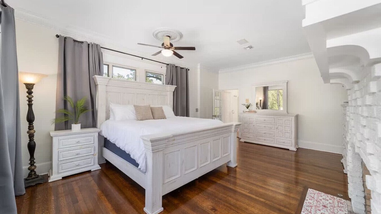 Photo of Bedroom in Historic District