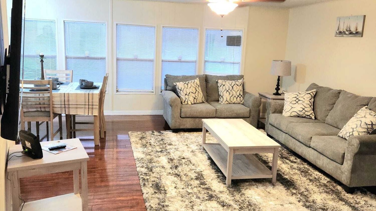 Photo of Livingroom in Wesley Chapel