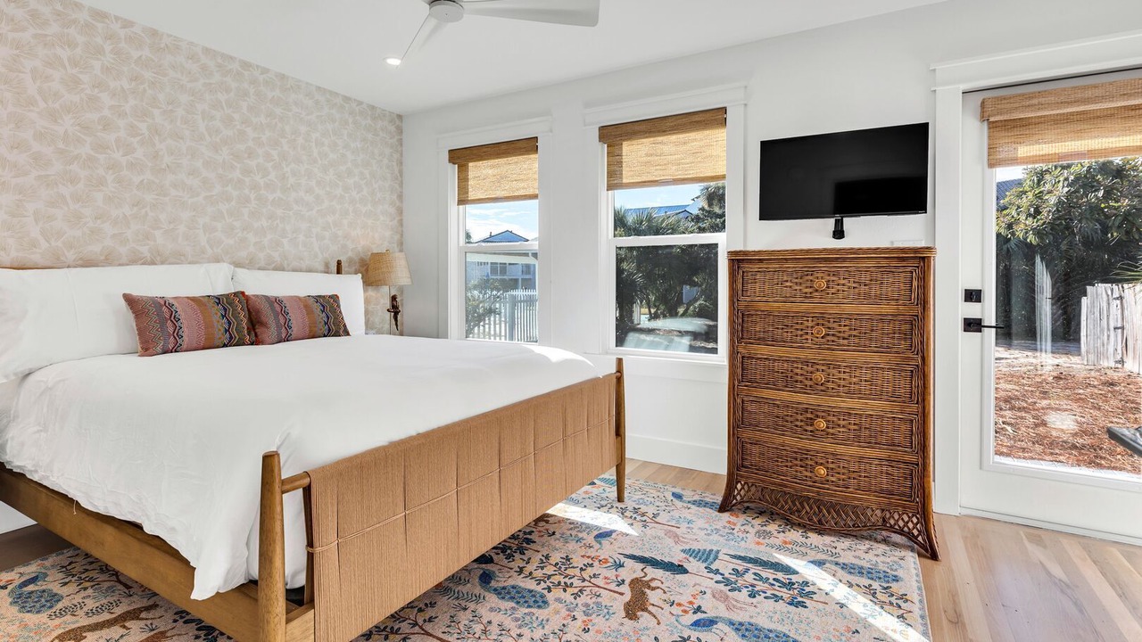 Photo of Bedroom in Gulf Place