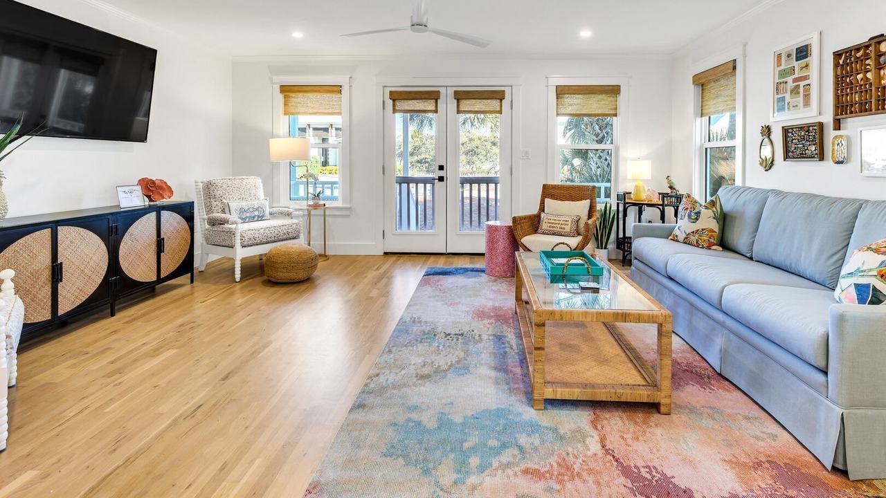 Photo of Livingroom in Gulf Place