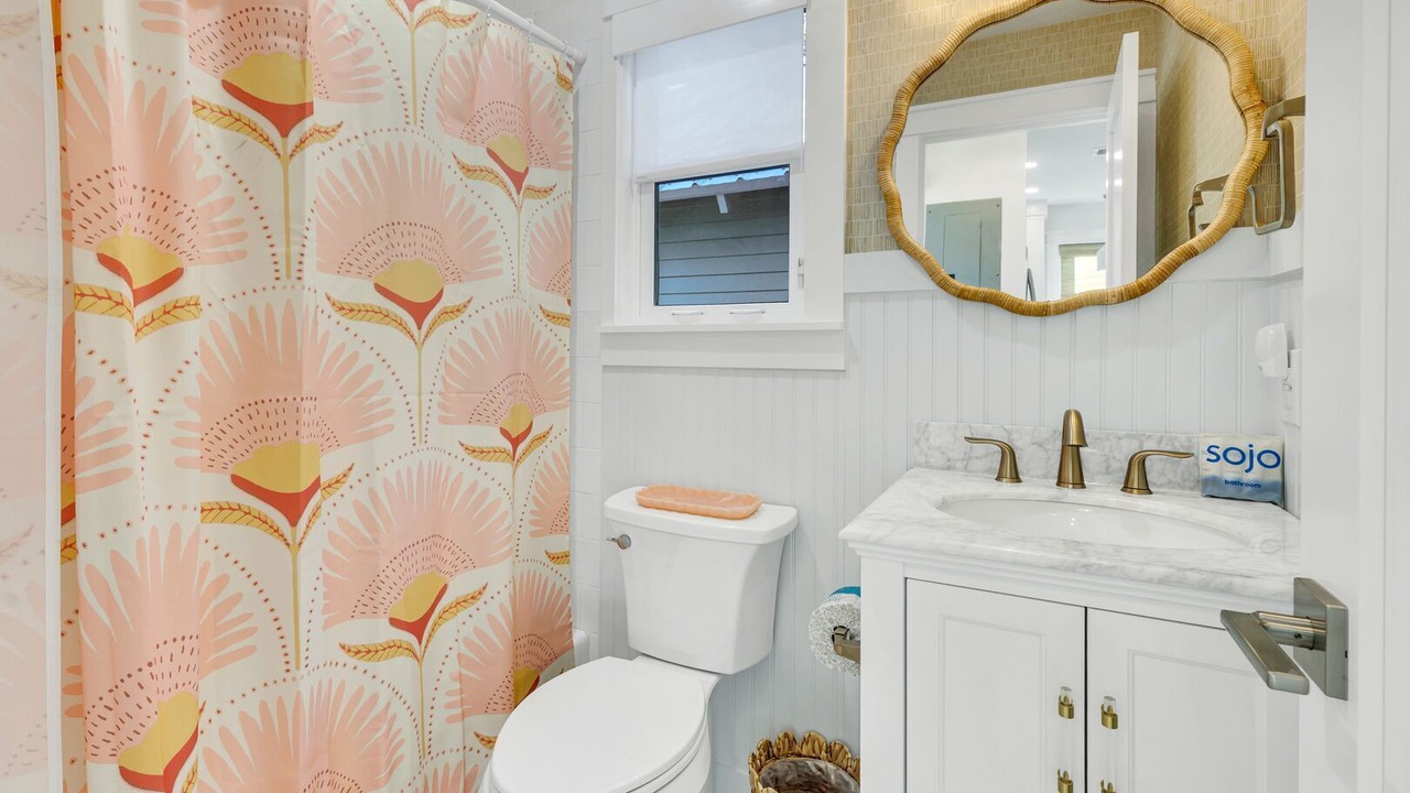 Photo of Bathroom in Gulf Place