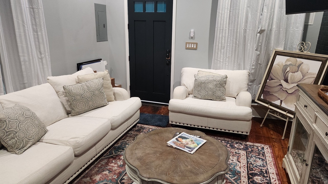 Photo of Livingroom in South 7th Ward
