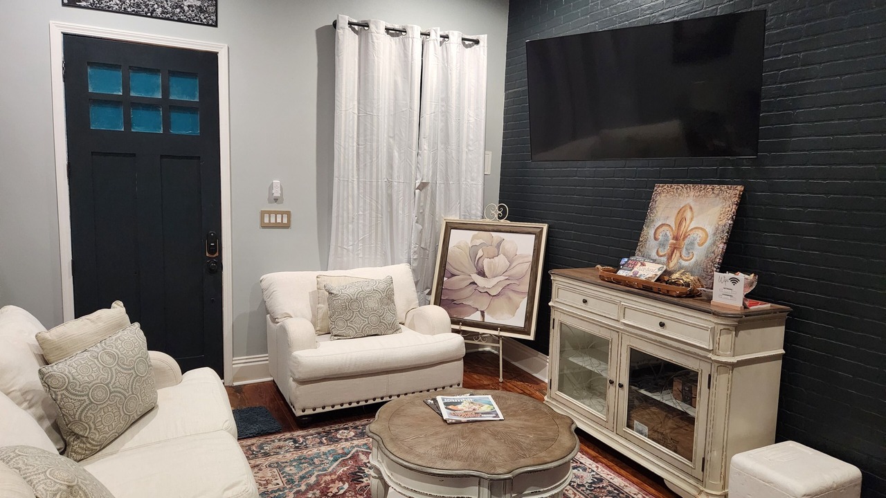Photo of Livingroom in South 7th Ward