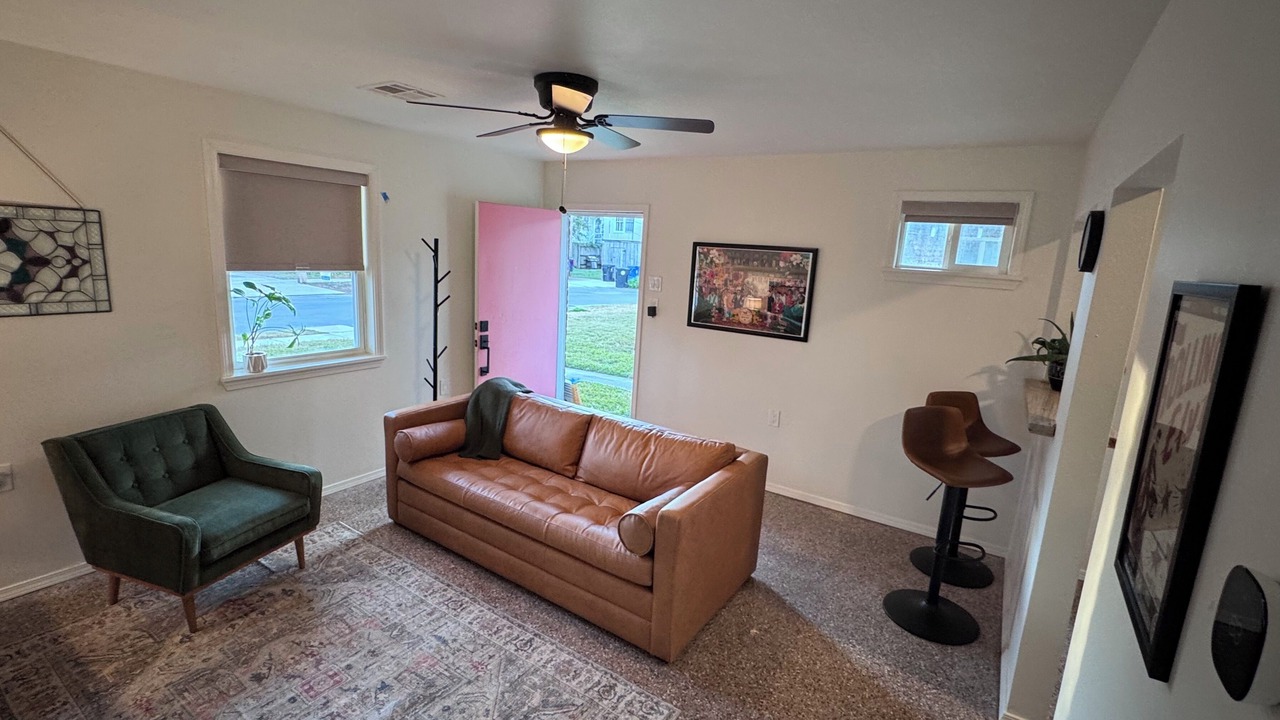 Photo of Livingroom in Marlyville - Fontainebleau