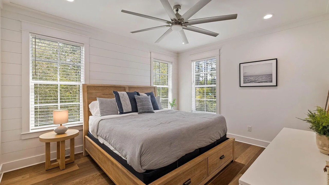 Photo of Bedroom in Seacrest