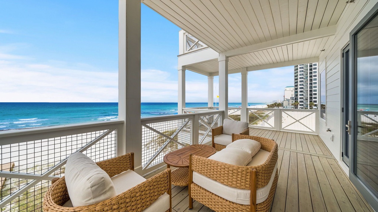 Photo of Patio Balcony in Biltmore Beach