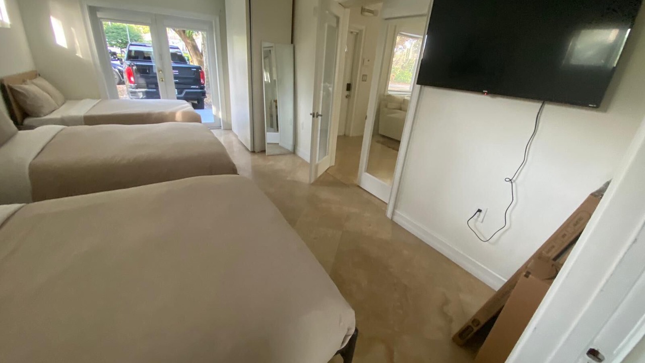 Photo of Bedroom in Biscayne Park