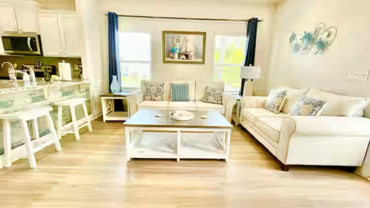 Photo of Livingroom in Thomas Drive