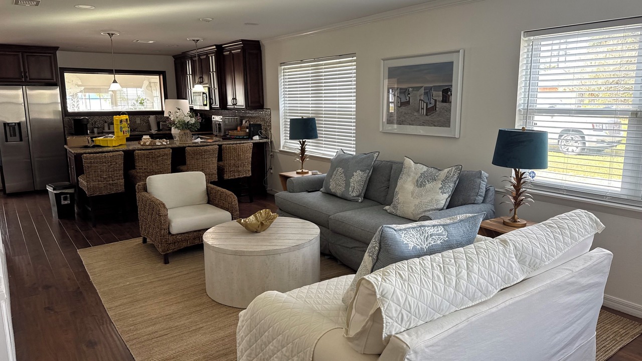 Photo of Livingroom in Lillian