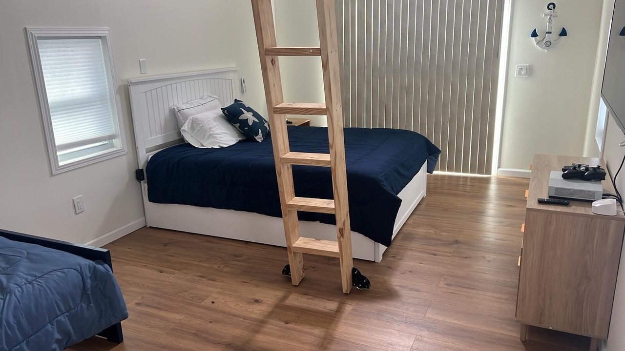 Photo of Bedroom in Lillian